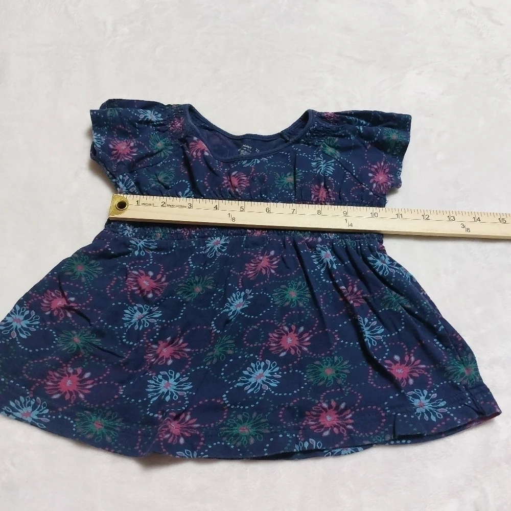 OLD NAVY GIRLS BLUE FLORAL BABYDOLL STYLE T-SHIRT SIZE XS